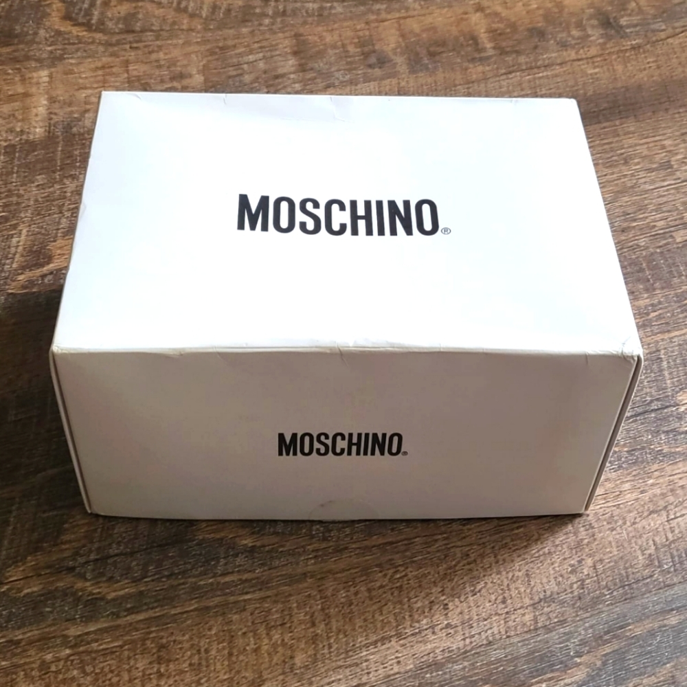 Moschino white leather chain belt. - Picture 6 of 7